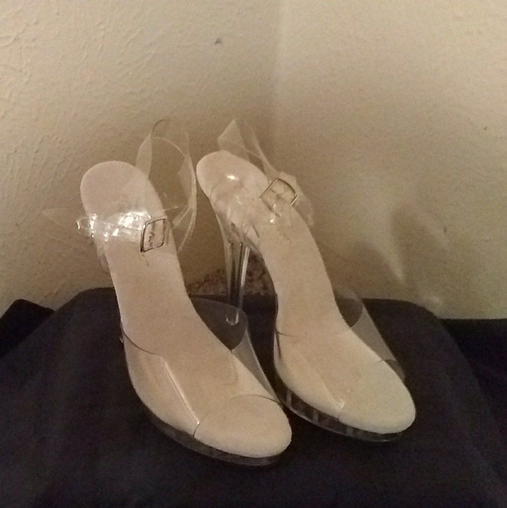 Clear fabulicious stilettos